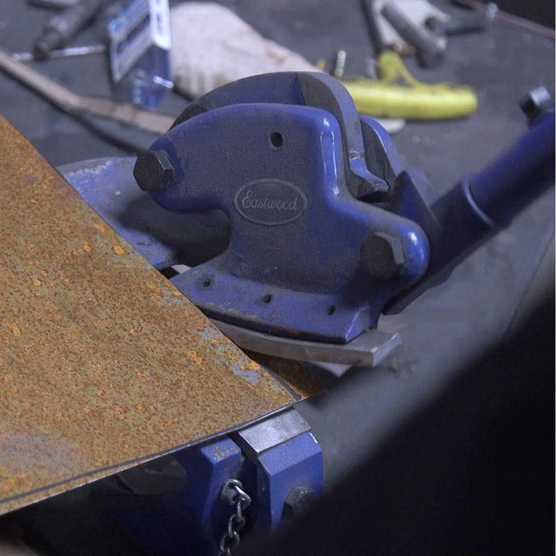 Eastwood 11797 Original Throatless Shear In Use