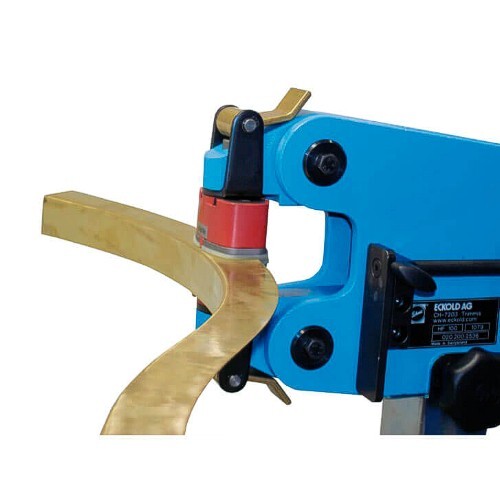 HLFA70SSP Non-Marring Stretching Jaws In Use